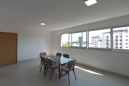 Apartamento à venda com 130m², 4 quartos e 3 vagas Apartamento à venda com 130m², 4 quartos e 3 vagasSala
