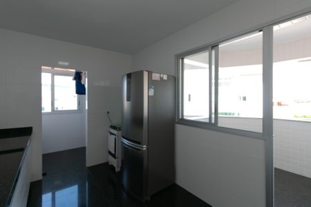 Apartamento à venda com 130m², 4 quartos e 3 vagas Apartamento à venda com 130m², 4 quartos e 3 vagasCozinha