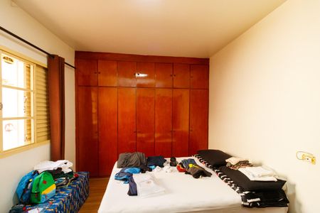 Casa à venda com 236m², 3 quartos e 1 vagaQuarto 2