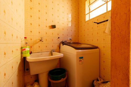 Casa à venda com 236m², 3 quartos e 1 vagaÁrea de Serviço