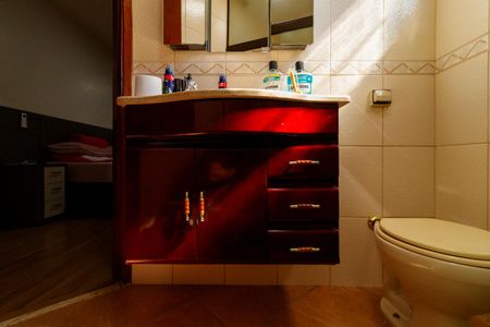 Casa à venda com 236m², 3 quartos e 1 vagaBanheiro da Suíte