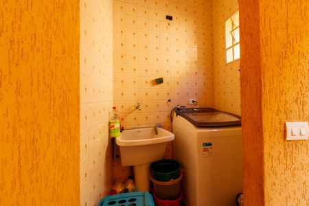 Casa à venda com 236m², 3 quartos e 1 vagaÁrea de Serviço