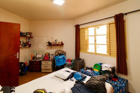 Casa à venda com 236m², 3 quartos e 1 vagaQuarto 2