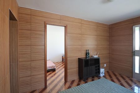 Casa de condomínio à venda com 95m², 3 quartos e 2 vagasSala de TV