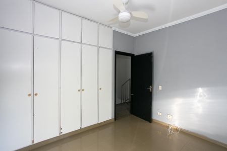 Casa à venda com 300m², 4 quartos e 7 vagasQuarto 2