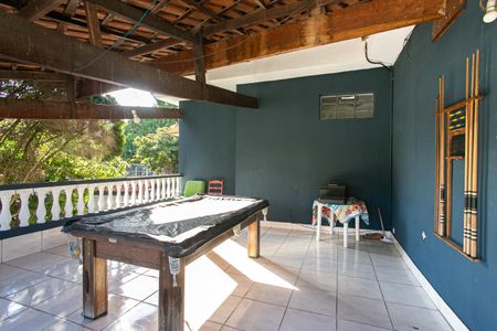 Casa à venda com 300m², 4 quartos e 7 vagasVaranda