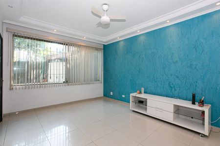 Casa à venda com 300m², 4 quartos e 7 vagasSala 1