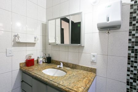 Casa à venda com 300m², 4 quartos e 7 vagasBanheiro 1