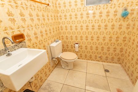 Casa à venda com 150m², 4 quartos e 1 vaga Casa à venda com 150m², 4 quartos e 1 vagaCasa 3 - banheiro