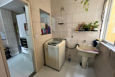 Apartamento à venda com 78m², 3 quartos e 1 vagaÁrea de Serviço