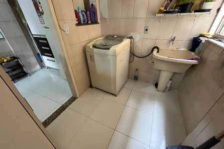 Apartamento à venda com 78m², 3 quartos e 1 vagaÁrea de Serviço