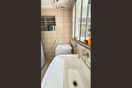 Casa à venda com 200m², 3 quartos e 3 vagas Casa à venda com 200m², 3 quartos e 3 vagasÁrea de Serviço