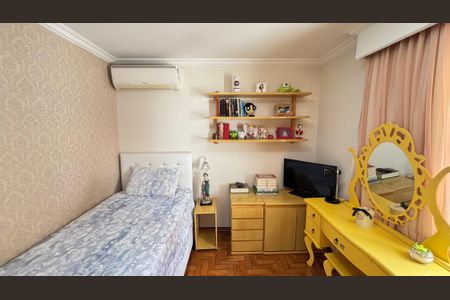 Casa à venda com 200m², 3 quartos e 3 vagas Casa à venda com 200m², 3 quartos e 3 vagasQuarto 1