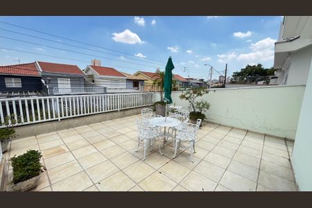 Casa à venda com 200m², 3 quartos e 3 vagas Casa à venda com 200m², 3 quartos e 3 vagasVaranda da Suíte
