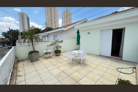 Casa à venda com 200m², 3 quartos e 3 vagas Casa à venda com 200m², 3 quartos e 3 vagasVaranda da Suíte