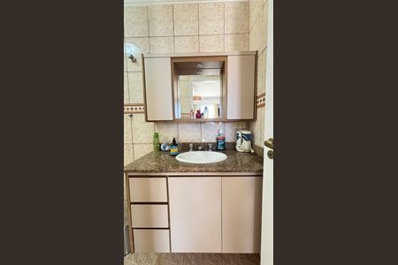 Casa à venda com 200m², 3 quartos e 3 vagas Casa à venda com 200m², 3 quartos e 3 vagasBanheiro da Suíte