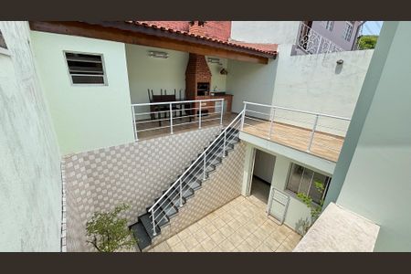 Casa à venda com 200m², 3 quartos e 3 vagas Casa à venda com 200m², 3 quartos e 3 vagasVaranda da Suíte