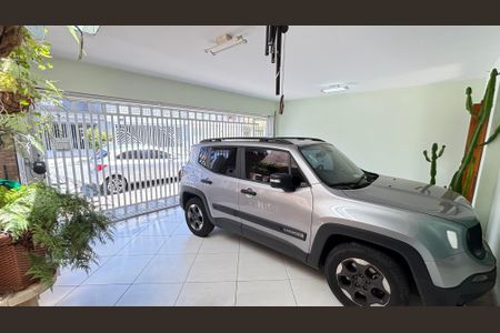 Casa à venda com 200m², 3 quartos e 3 vagas Casa à venda com 200m², 3 quartos e 3 vagasGaragem