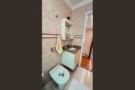 Casa à venda com 200m², 3 quartos e 3 vagas Casa à venda com 200m², 3 quartos e 3 vagasBanheiro