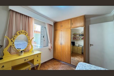 Casa à venda com 200m², 3 quartos e 3 vagas Casa à venda com 200m², 3 quartos e 3 vagasQuarto 1