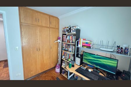 Casa à venda com 200m², 3 quartos e 3 vagas Casa à venda com 200m², 3 quartos e 3 vagasQuarto 2