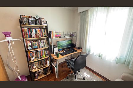 Casa à venda com 200m², 3 quartos e 3 vagas Casa à venda com 200m², 3 quartos e 3 vagasQuarto 2