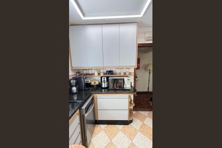 Casa à venda com 200m², 3 quartos e 3 vagas Casa à venda com 200m², 3 quartos e 3 vagasCozinha