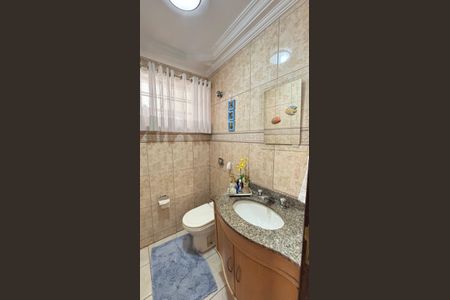 Casa à venda com 200m², 3 quartos e 3 vagas Casa à venda com 200m², 3 quartos e 3 vagasLavabo