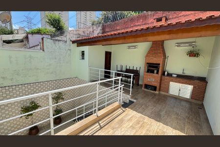 Casa à venda com 200m², 3 quartos e 3 vagas Casa à venda com 200m², 3 quartos e 3 vagasChurrasqueira
