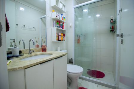 Apartamento à venda com 74m², 3 quartos e 1 vaga Apartamento à venda com 74m², 3 quartos e 1 vagaBanheiro