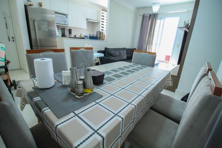 Apartamento à venda com 74m², 3 quartos e 1 vaga Apartamento à venda com 74m², 3 quartos e 1 vagaSala de Jantar