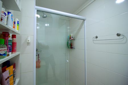 Apartamento à venda com 74m², 3 quartos e 1 vaga Apartamento à venda com 74m², 3 quartos e 1 vagaBanheiro