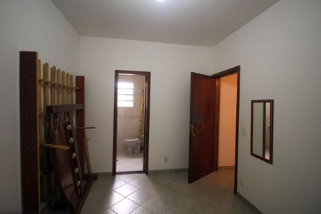 Casa à venda com 145m², 7 quartos e 2 vagas Casa à venda com 145m², 7 quartos e 2 vagasQuarto 1 - Suíte