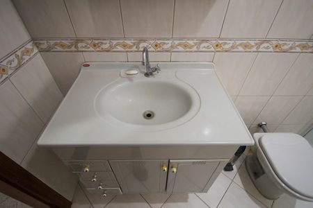 Casa à venda com 145m², 7 quartos e 2 vagas Casa à venda com 145m², 7 quartos e 2 vagasBanheiro