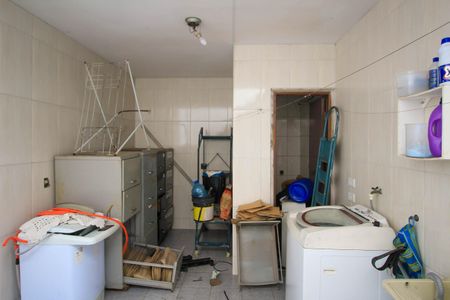 Casa à venda com 145m², 7 quartos e 2 vagas Casa à venda com 145m², 7 quartos e 2 vagasÁrea de Serviço