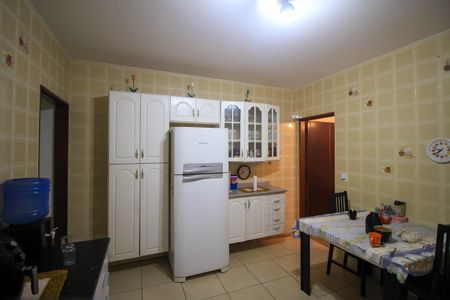 Casa à venda com 145m², 7 quartos e 2 vagas Casa à venda com 145m², 7 quartos e 2 vagasCozinha