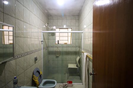 Casa à venda com 145m², 7 quartos e 2 vagas Casa à venda com 145m², 7 quartos e 2 vagasBanheiro 2