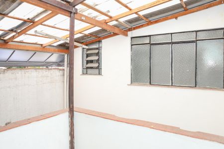 Casa à venda com 250m², 3 quartos e 3 vagas Casa à venda com 250m², 3 quartos e 3 vagasSacada