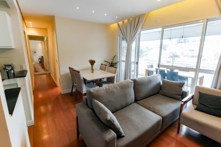 Apartamento à venda com 96m², 4 quartos e 2 vagasSala