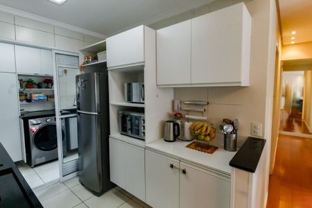 Apartamento à venda com 96m², 4 quartos e 2 vagasCozinha