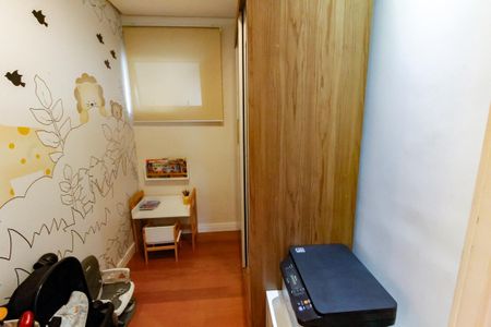 Apartamento à venda com 96m², 4 quartos e 2 vagasQuarto 2