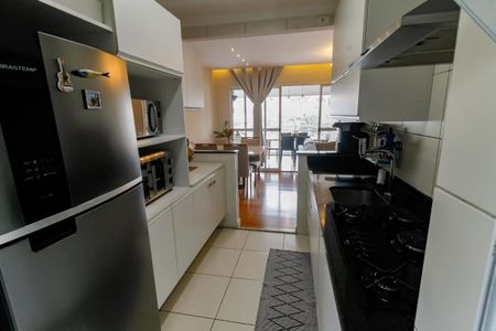 Apartamento à venda com 96m², 4 quartos e 2 vagasCozinha