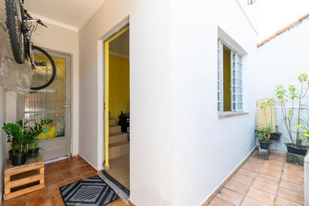 Casa à venda com 106m², 2 quartos e 1 vagaEntrada