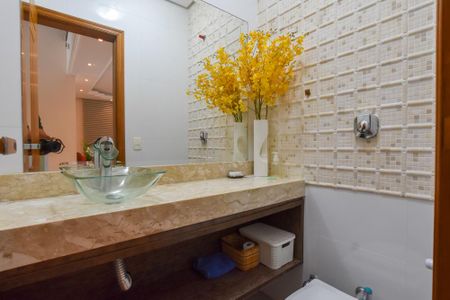 Casa à venda com 297m², 4 quartos e 2 vagasBanheiro da Suíte 1