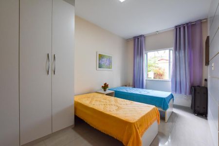 Casa à venda com 297m², 4 quartos e 2 vagasSuíte 1