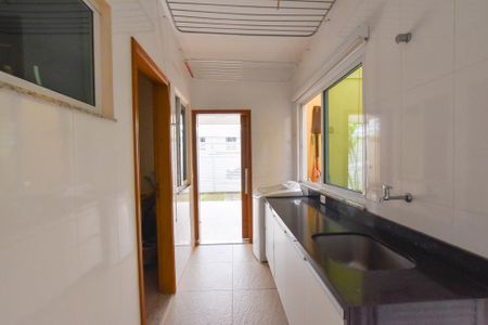 Casa à venda com 297m², 4 quartos e 2 vagasCozinha 