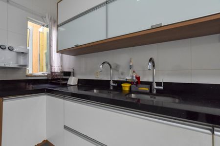 Casa à venda com 297m², 4 quartos e 2 vagasCozinha 