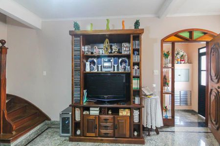 Casa à venda com 150m², 3 quartos e sem vaga Casa à venda com 150m², 3 quartos e sem vagaSala
