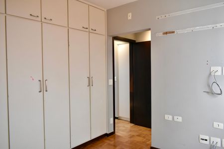 Casa à venda com 190m², 3 quartos e 3 vagas Casa à venda com 190m², 3 quartos e 3 vagasSuíte