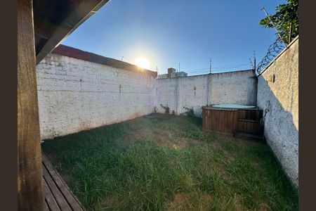 Casa à venda com 80m², 2 quartos e 1 vagaÁrea comum